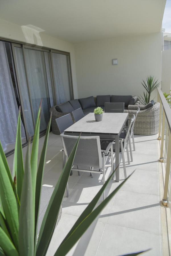 Luxury Oasis Sea View Apartment Портиман Екстериор снимка
