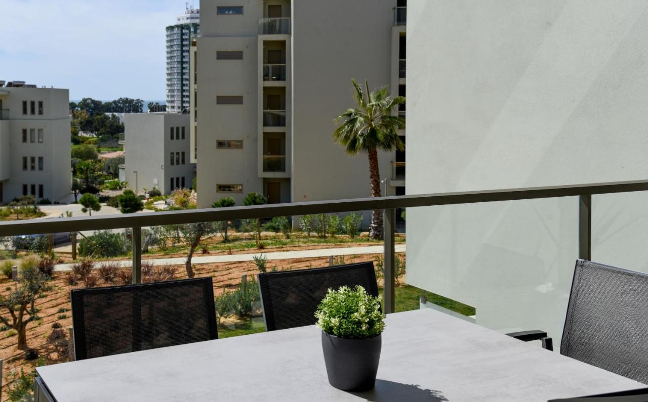 Luxury Oasis Sea View Apartment Портиман Екстериор снимка