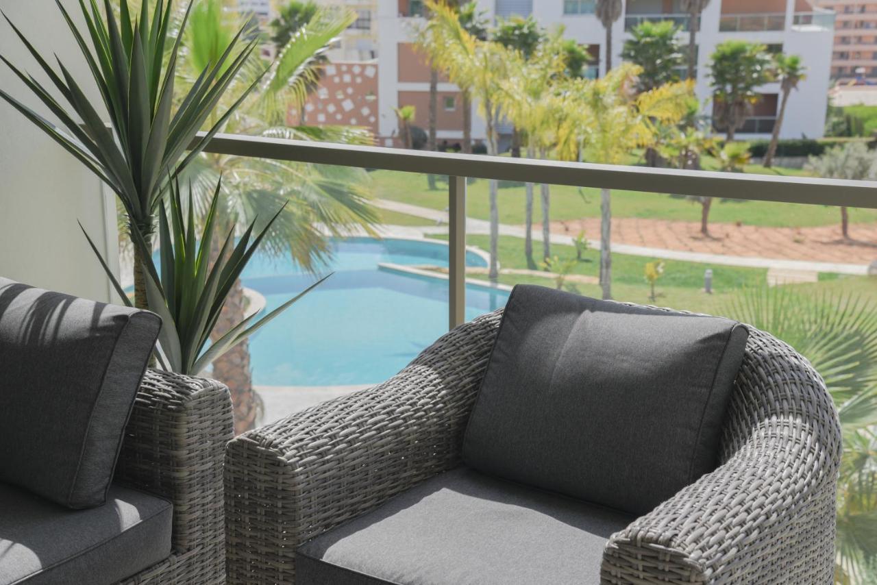Luxury Oasis Sea View Apartment Портиман Екстериор снимка